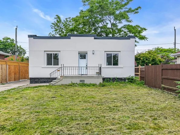 1737 Drouillard Rd, Windsor, ON N8Y 2S6