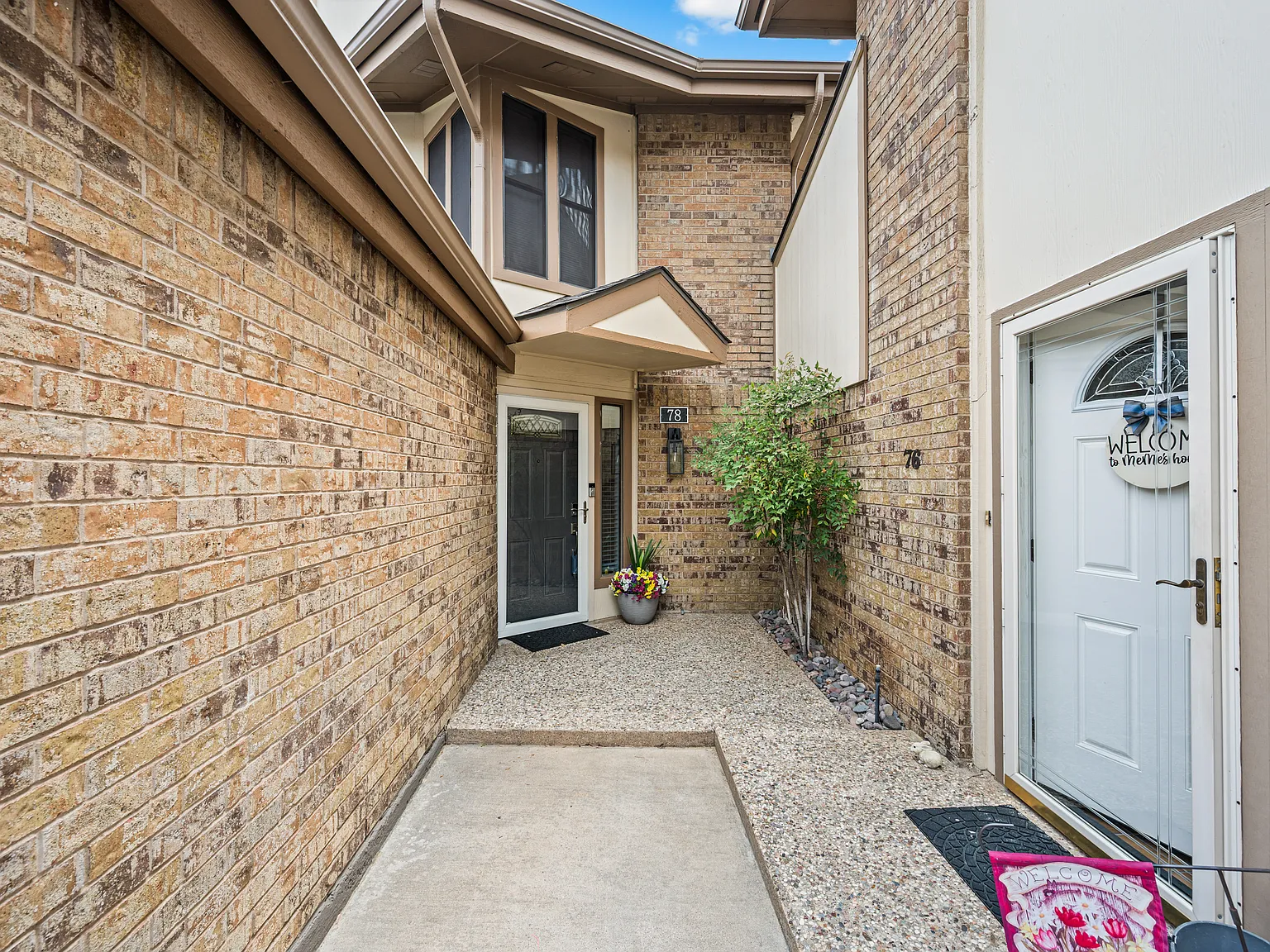 2 bed, 1408 sqft, $2,100 — Photo 3