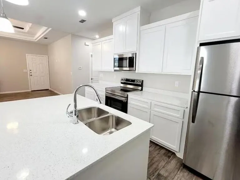 1304 Petri Dr — Photo 1