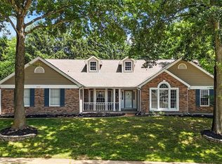 2456 Powders Mill Dr, Chesterfield, MO 63005