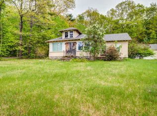 34 Hawthorne Rd, Raymond, ME 04071