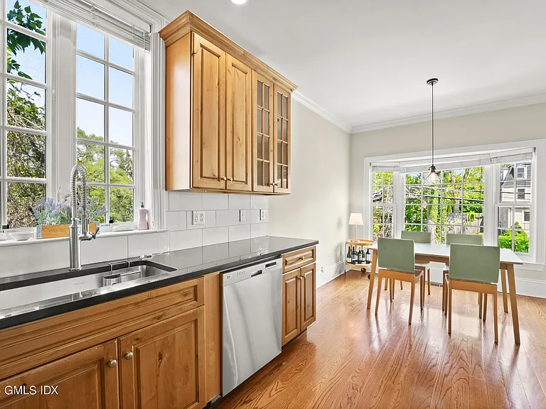 26 Edgewood Ave #1 — Photo 14