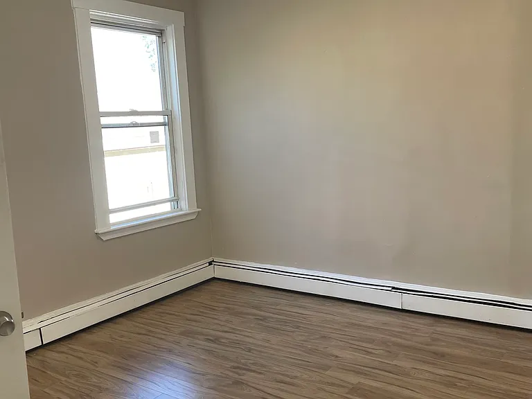 18 Lawton Ave #2 — Photo 20