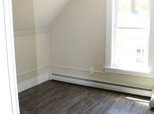 28 Circle St APT 1, Barre, VT 05641