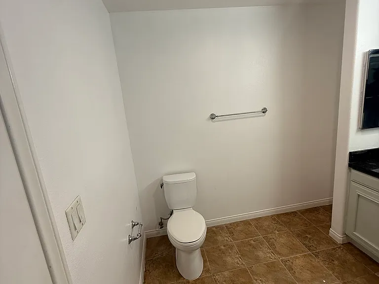 3750 Santa Rosalia Dr #513 — Photo 18