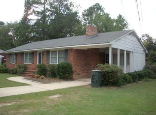 202 McLean St, Hamlet, NC 28345