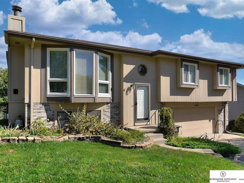 1st image of 12618 Park Lane Cir