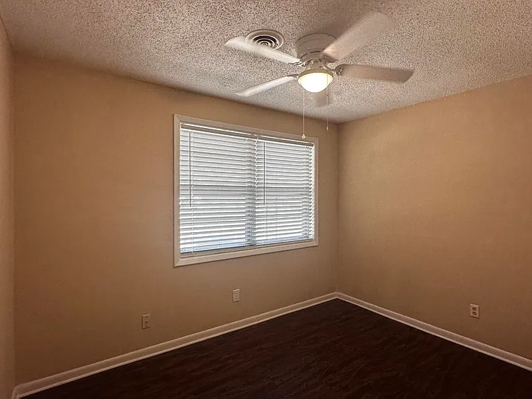 2377 Dublin Dr — Photo 20