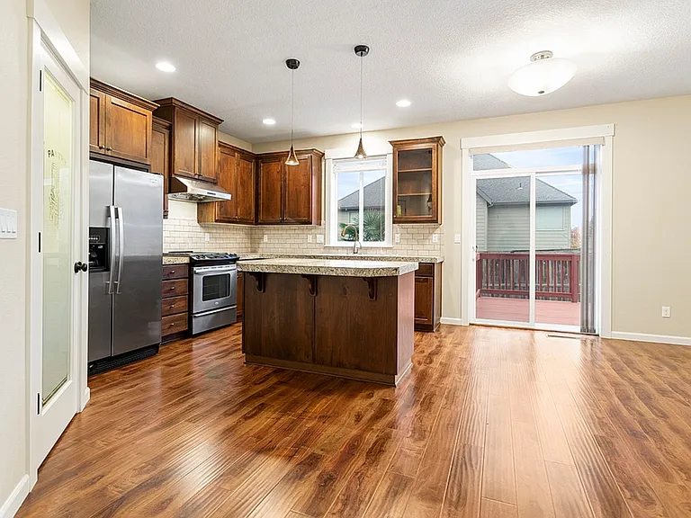 18807 Nutmeg Ln — Photo 10