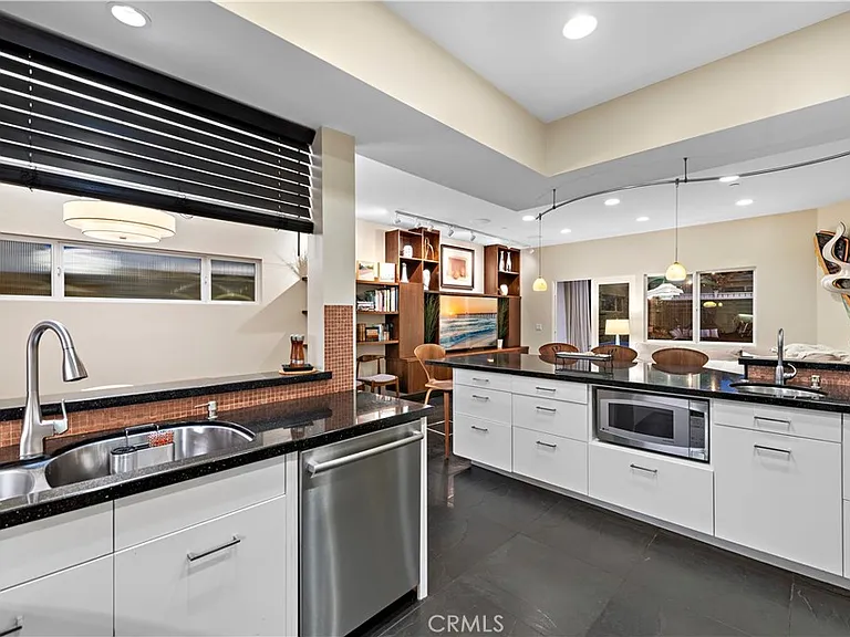 147 W Avenida Cadiz — Photo 9