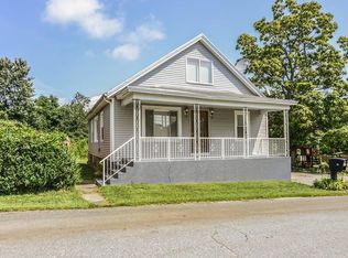 62 Jefferson St, Tiverton, RI 02878