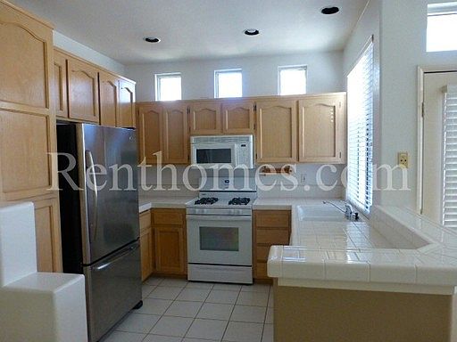 3rd image of 12636 Springbrook Dr Unit A