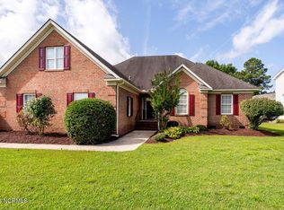 2504 Royal Dr, Winterville, NC 28590