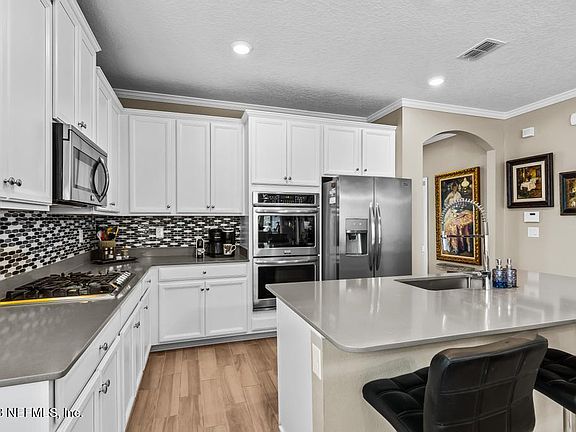 2nd image of 168 MARTELLO Drive