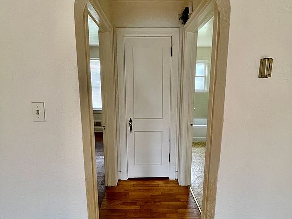 3rd image of 652 W 10th Ave #214/224