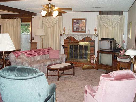 2nd image of 519 Circle Dr