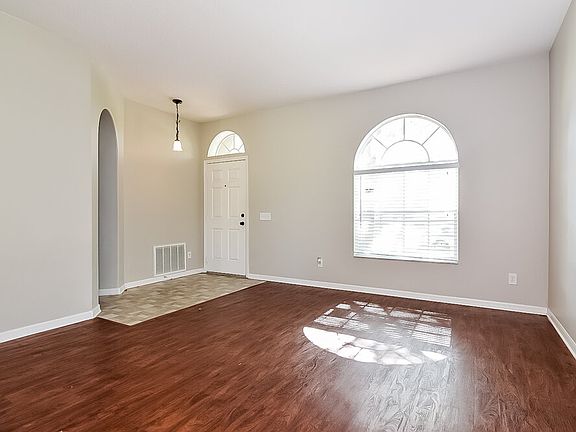 2nd image of 9252 Zincoe Ln