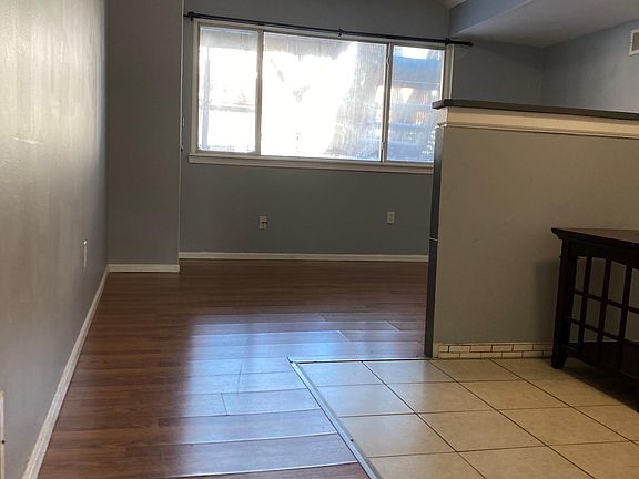 5th image of 250 Edgewater St #A