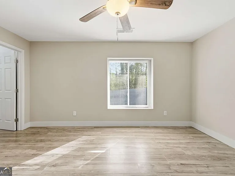 1735 Carter Cir — Photo 20