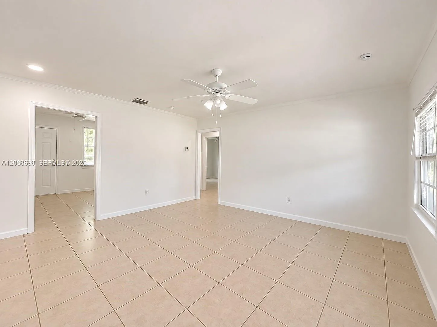 Green Oaks — Photo 2