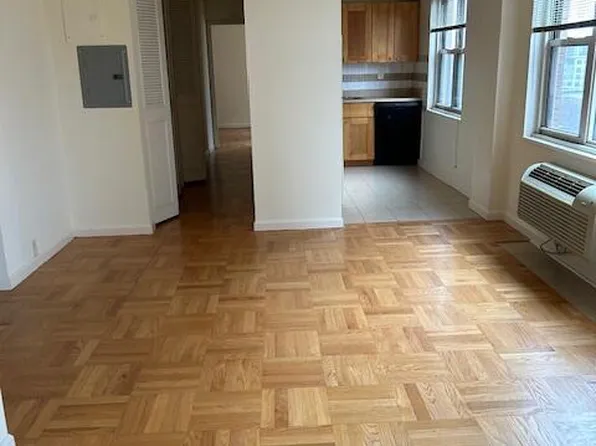 28 Strawberry Hill Ave #9, Stamford, CT 06902