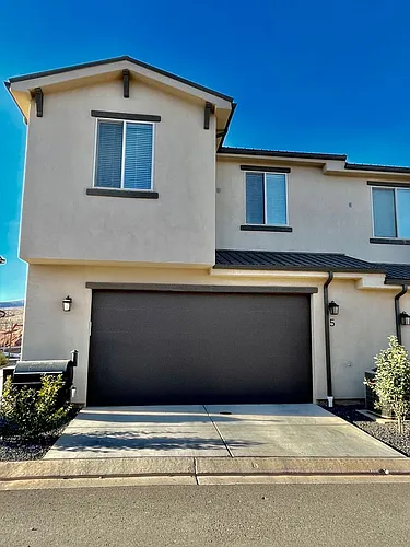 687 S Guy Ln #5 Photo 1
