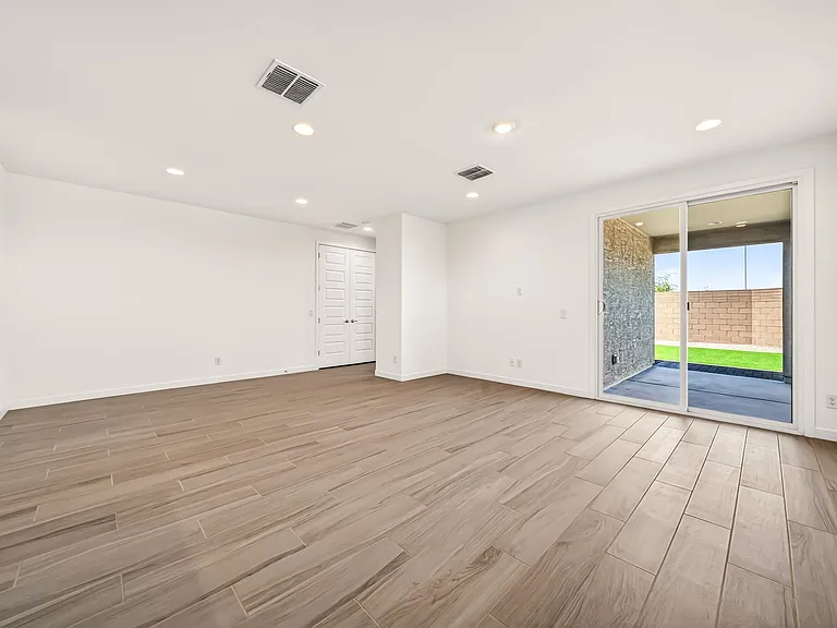 9828 W Mulberry Dr — Photo 6