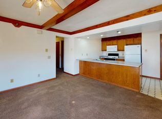 11 E Gilman St APT 1, Madison, WI 53703