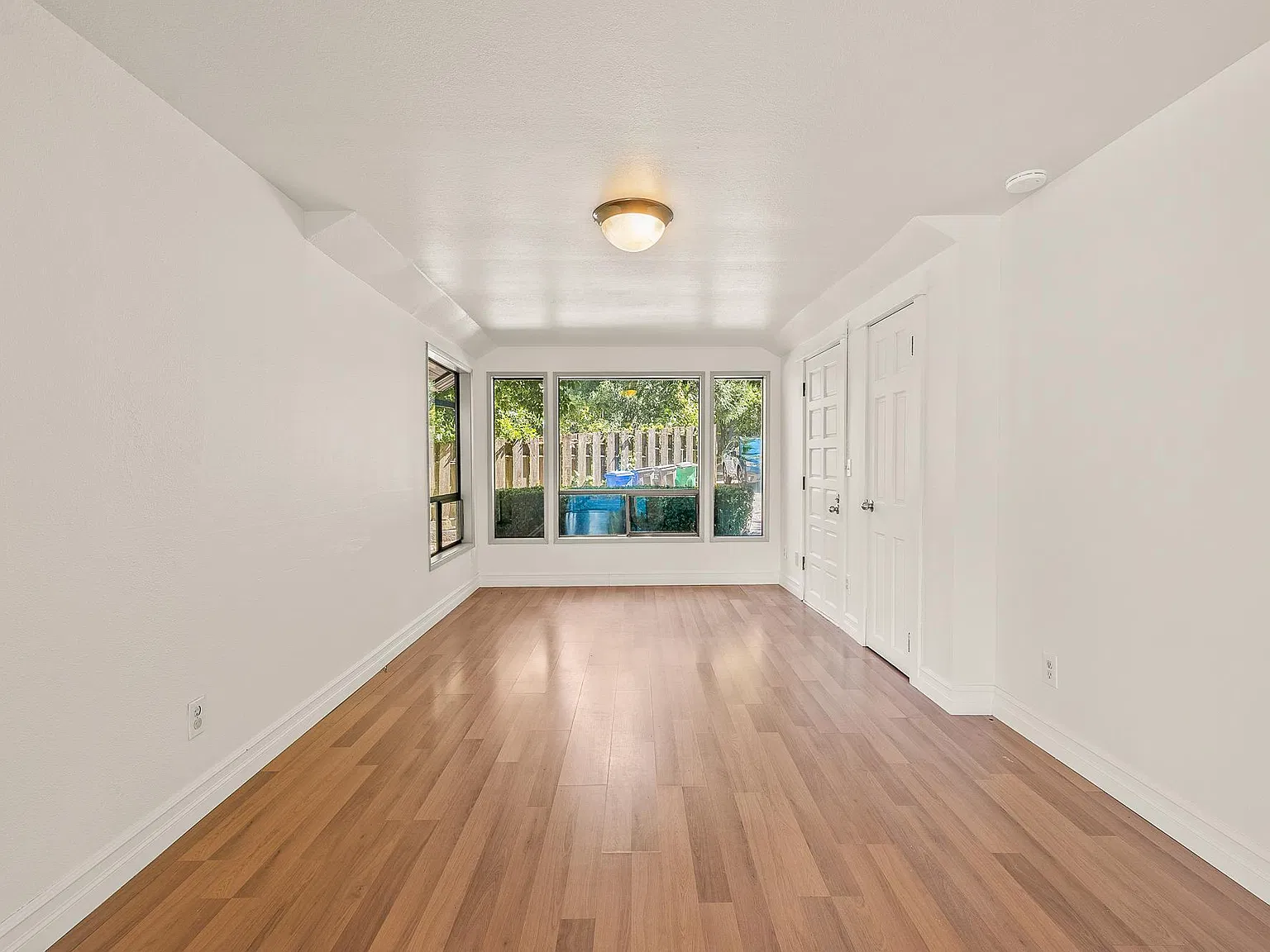 5103 SW Nevada Court - 1 — Photo 2