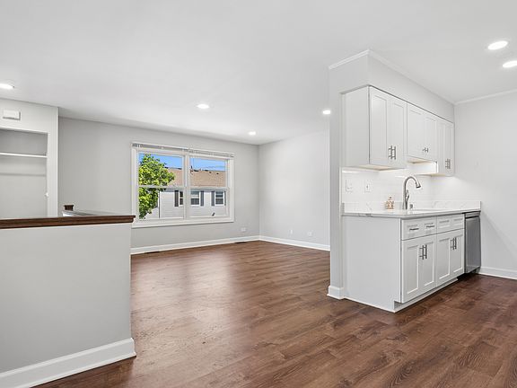 3rd image of 770 Pahl Rd #770