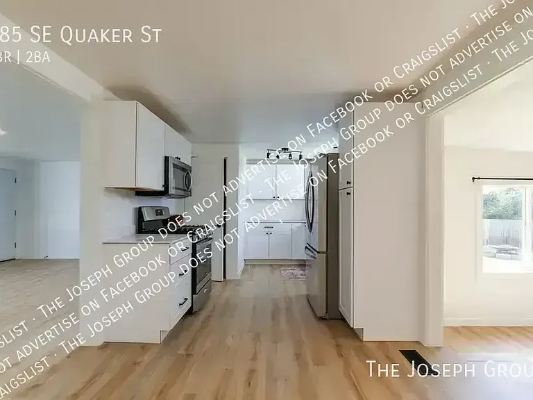 285 SE Quaker St — Photo 11