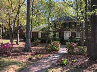 3402 Wynnewood Dr, Greensboro, NC 27408