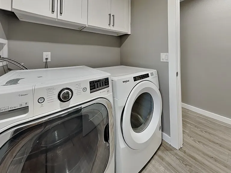 1105 S Woodlawn St #1 — Photo 7