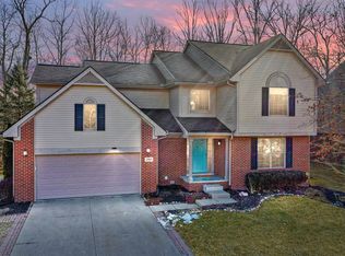 2985 Tall Oak Ln, Canton, MI 48188