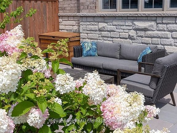 4th image of 219 Summit Ridge Dr