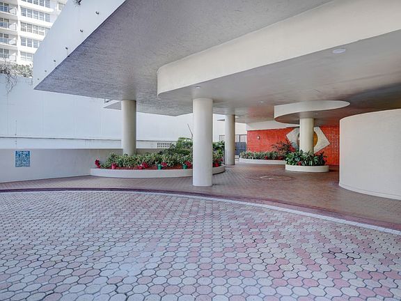 2nd image of 1623 Collins Ave APT 214C