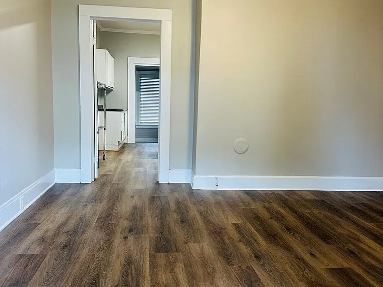 109 Comer St — Photo 5