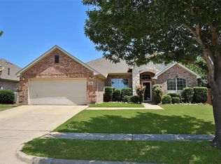 756 Hemlock Trl, Saginaw, TX 76131
