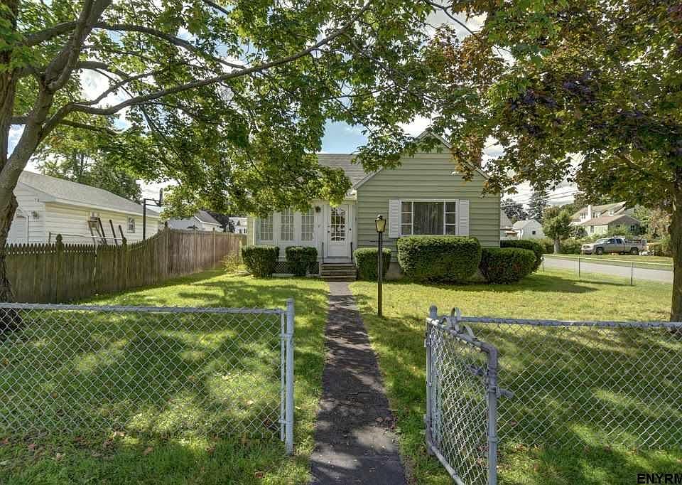 1st image of 31 Murray Ave