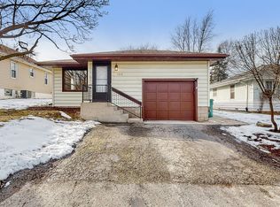 1517 N Center St, Joliet, IL 60435