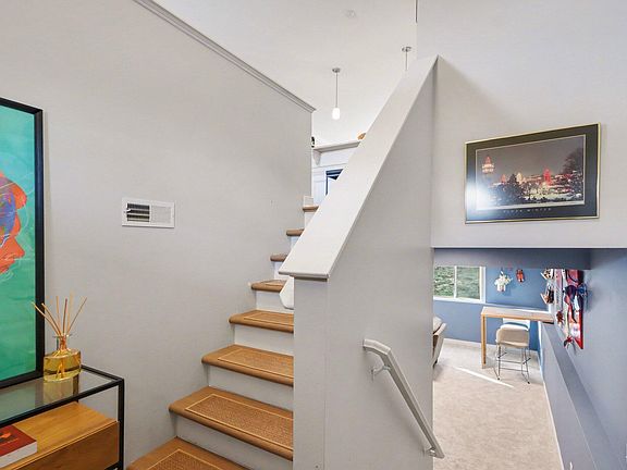 4th image of 10108 Castle Creek Cir