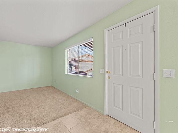 3rd image of 962 Mesquite Springs Dr #201