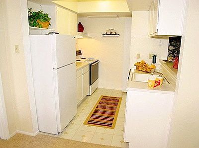 4th image of 9797 Meadowglen Ln APT 304