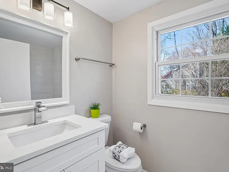 12200 Fleming Ln — Photo 19