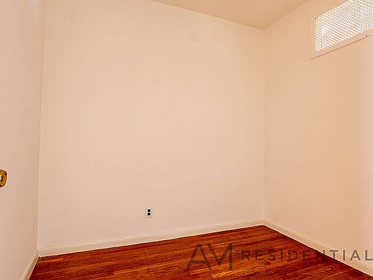5th image of 6730 5th Ave #B