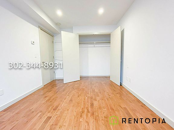 5th image of 57 Graham Ave #2X