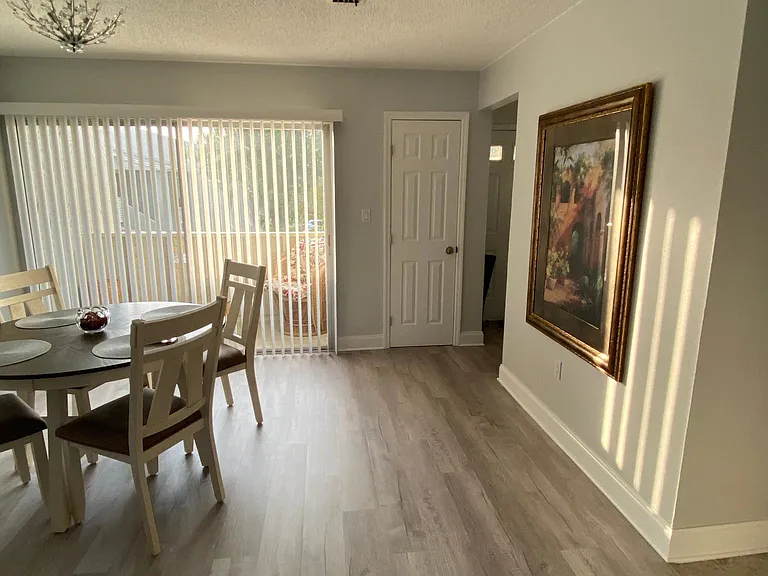 408 Windrush Bay Dr — Photo 9