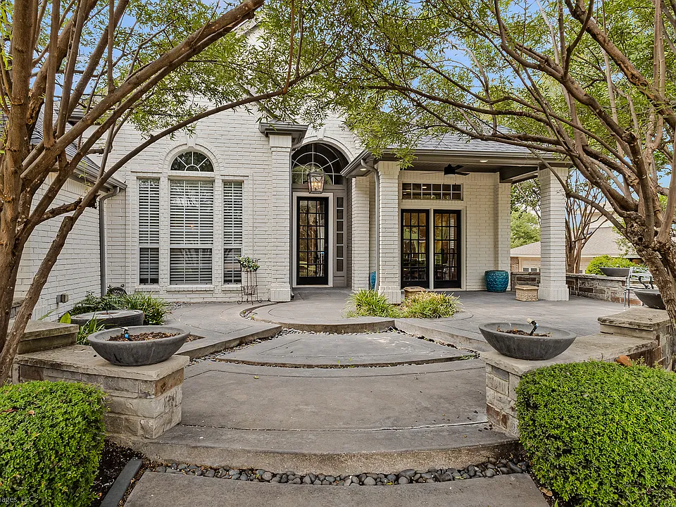 205 Oakmont Dr