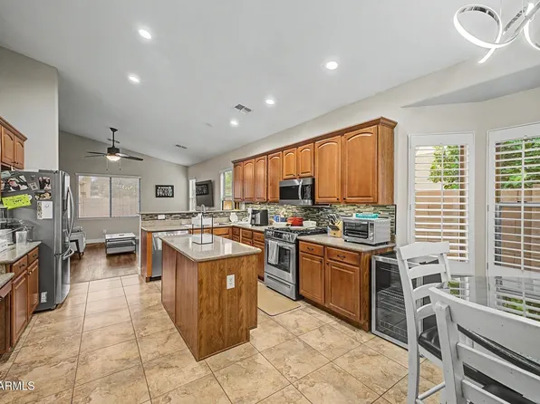 3644 S DANIELSON Way, Chandler, AZ 85286