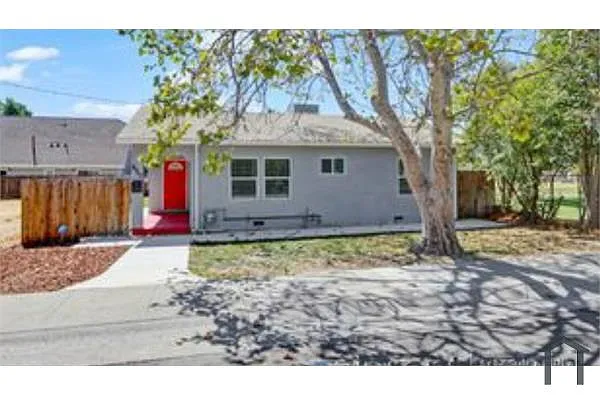 Building Photo - 800 Nogales St